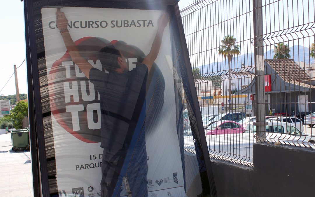 Comienza la campaña de mupis publicitarios tomate Huevo Toro